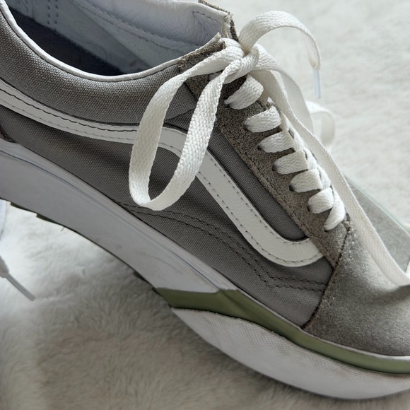 Vans light  Green and White Women's Sneakers- size 8 - Picture 4 of 10
